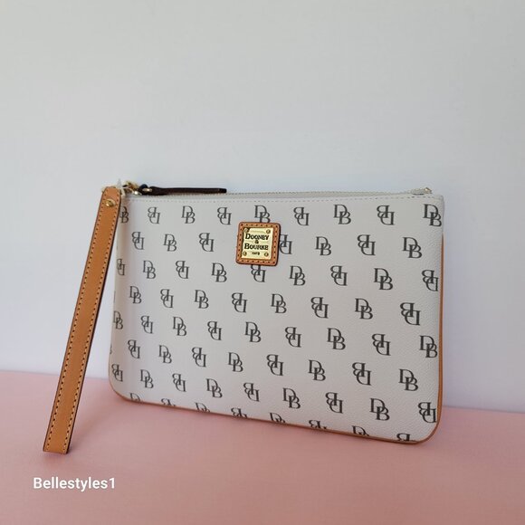DOONEY & BOURKE Blakely Signature Logo Print Large Wristlet- Bone color ⭐ - Picture 4 of 16